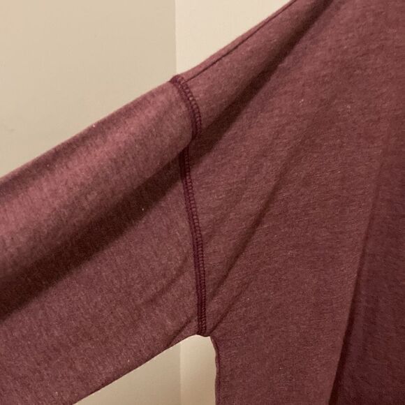 Arizona Jean Co NWT Women’s Long Sleeve Top in Dark Ruby. Size XL. - Picture 4 of 10